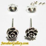 گوشواره نقره میخی طرح گل سیاه قلم