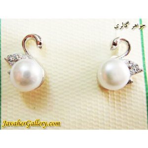 گوشواره نقره میخی مروارید طرح قو با نگینهای میکرو